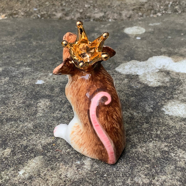 Crown Brown Mouse