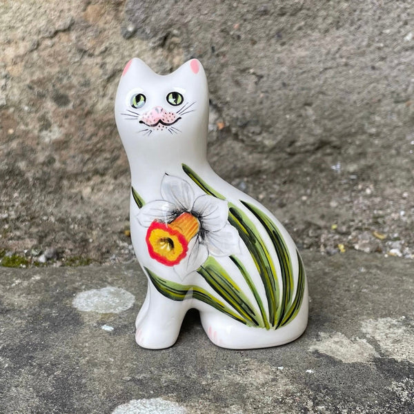 White Daffodil Tiny Cat