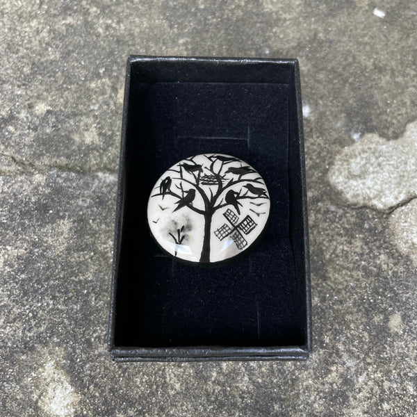 Earlshall Round Brooch