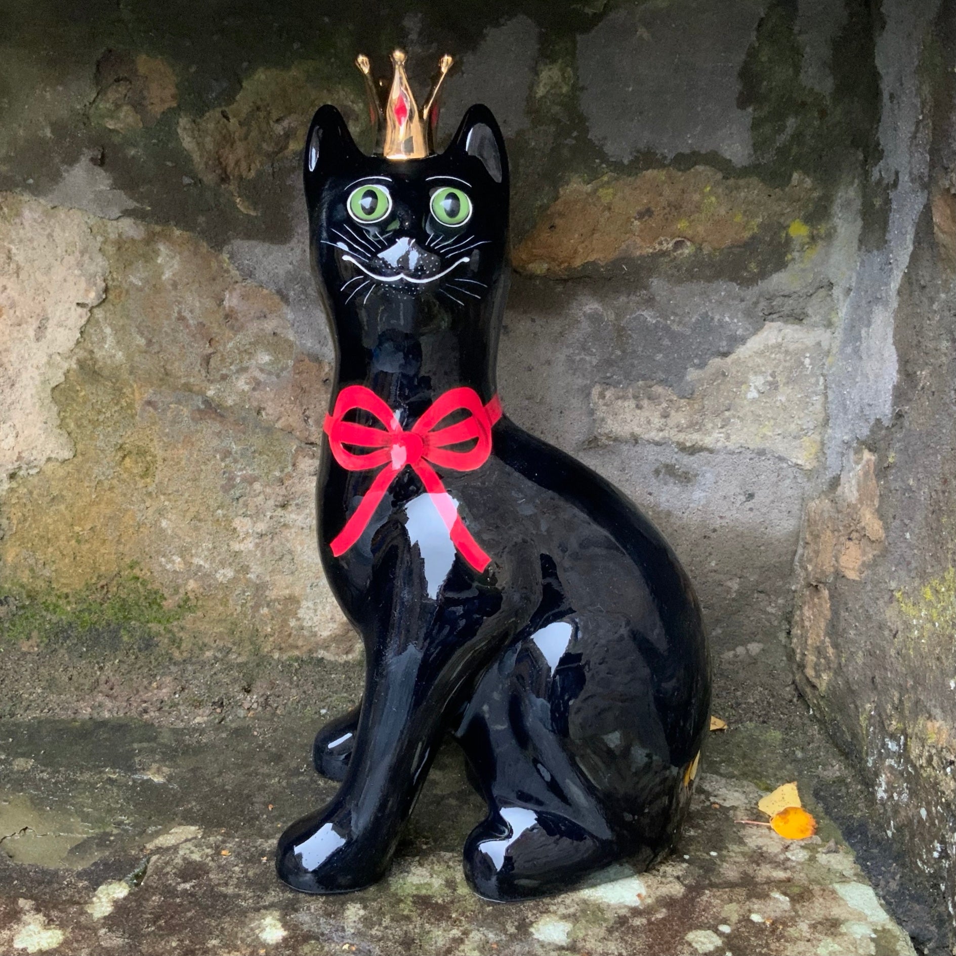 Crown Red Bow Black Large Cat