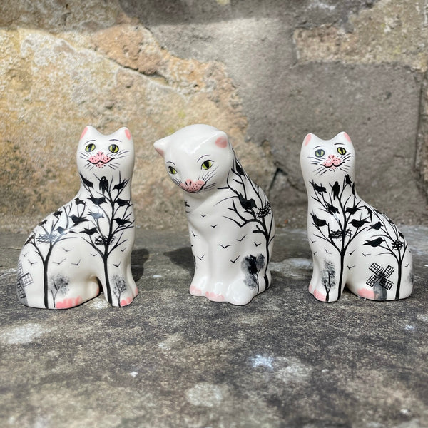 Earlshall Small Thinking Cat