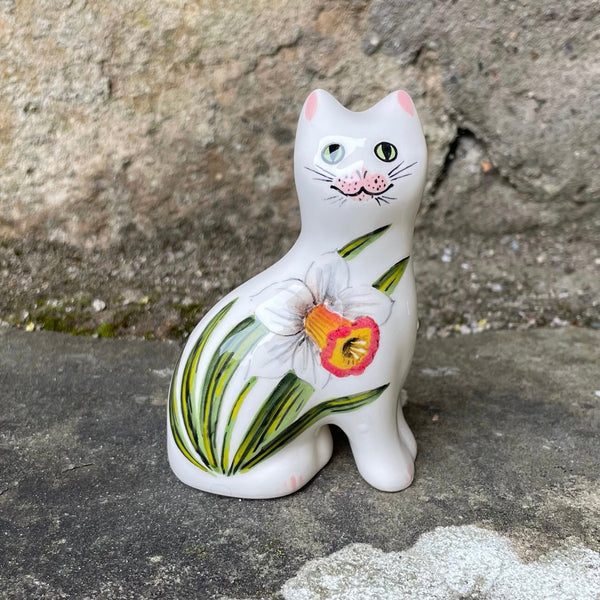 White Daffodil Tiny Cat