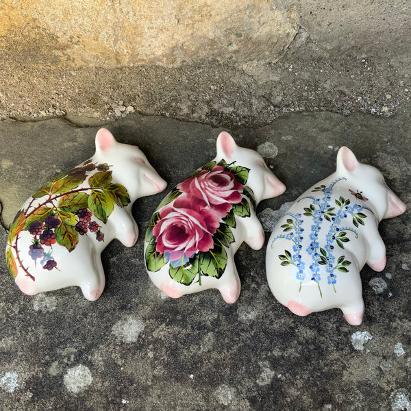 Forget Me Not with Bee Sleeping Piglet