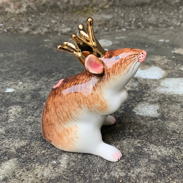 Crown Brown Mouse
