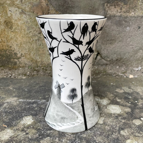 Earlshall Beaker Vase