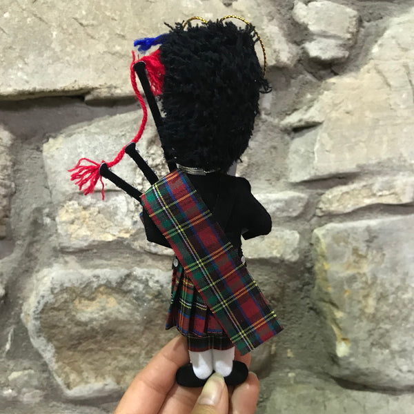 Highland Scottish Padded Piper