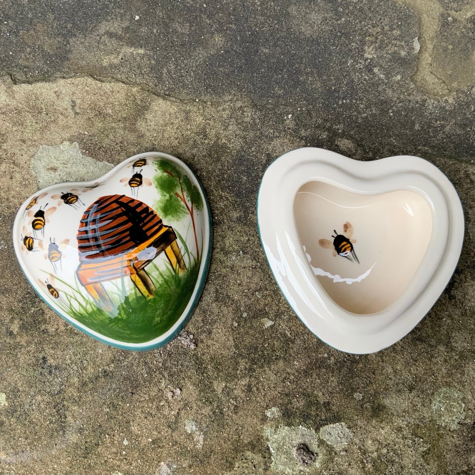 Beehive Small Heart Trinket Box