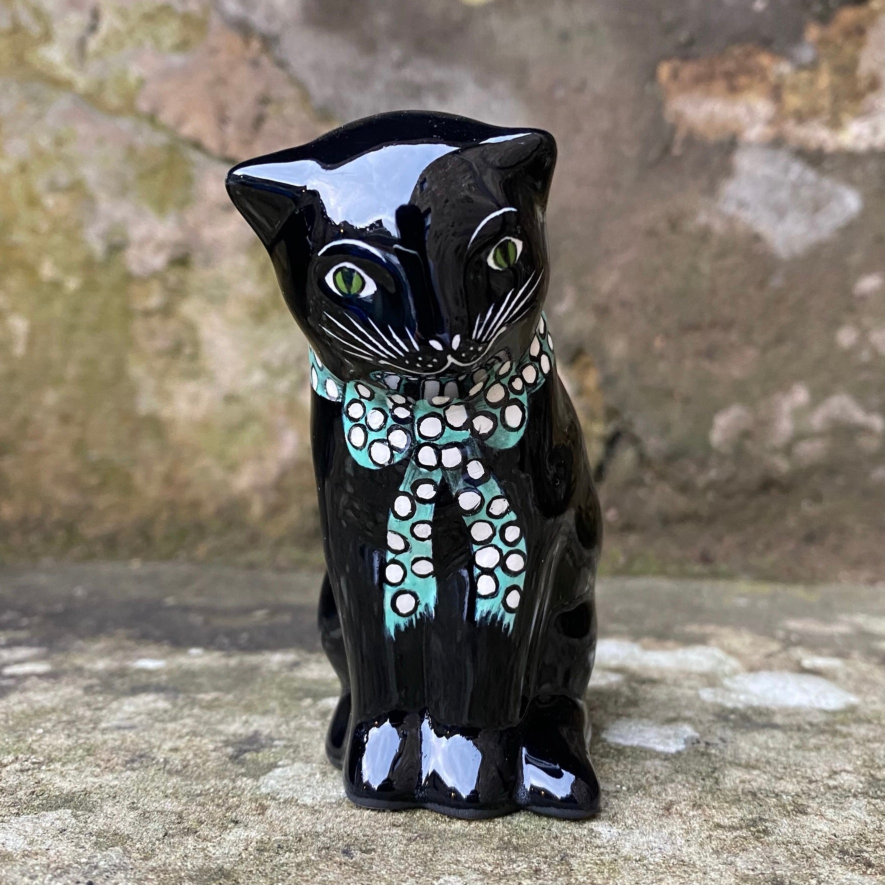 Green Spotty Bow Black Small Thinking Cat