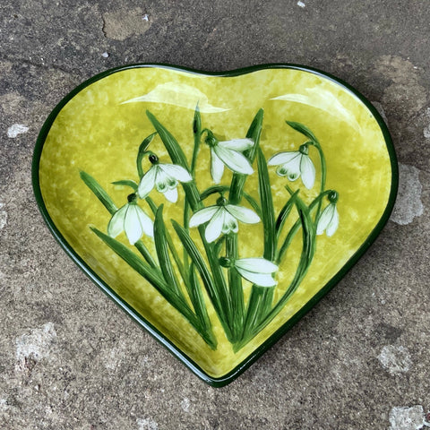 Snowdrop Green Background Heart Tray